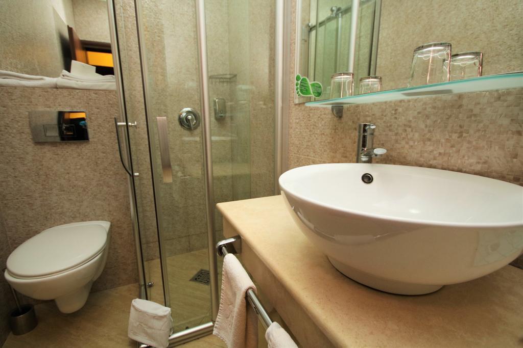 Apolodor Residence Orşova Buitenkant foto