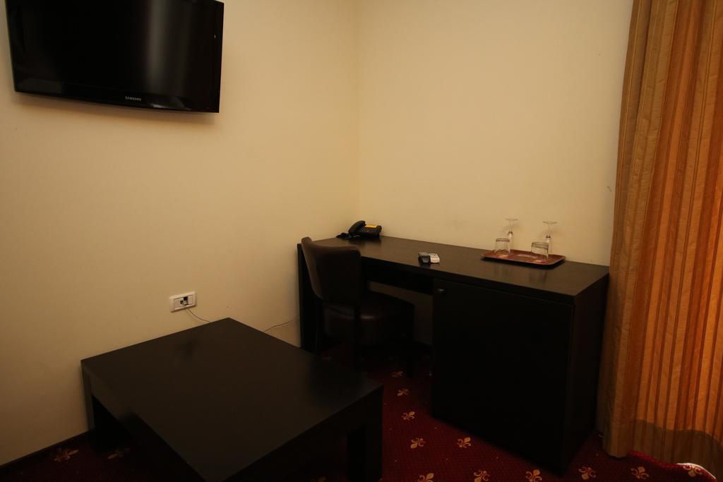 Apolodor Residence Orşova Buitenkant foto