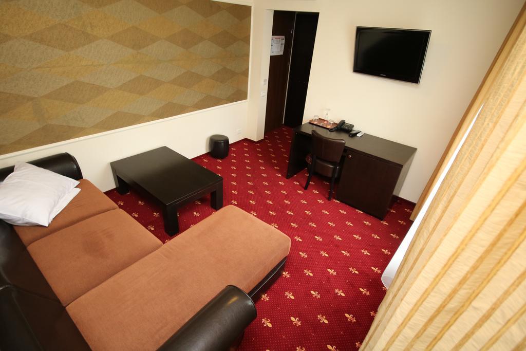 Apolodor Residence Orşova Buitenkant foto